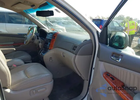 2010 Toyota Sienna Xle z USA, uszkodzony, nr VIN 5TDDK4CCXAS032476